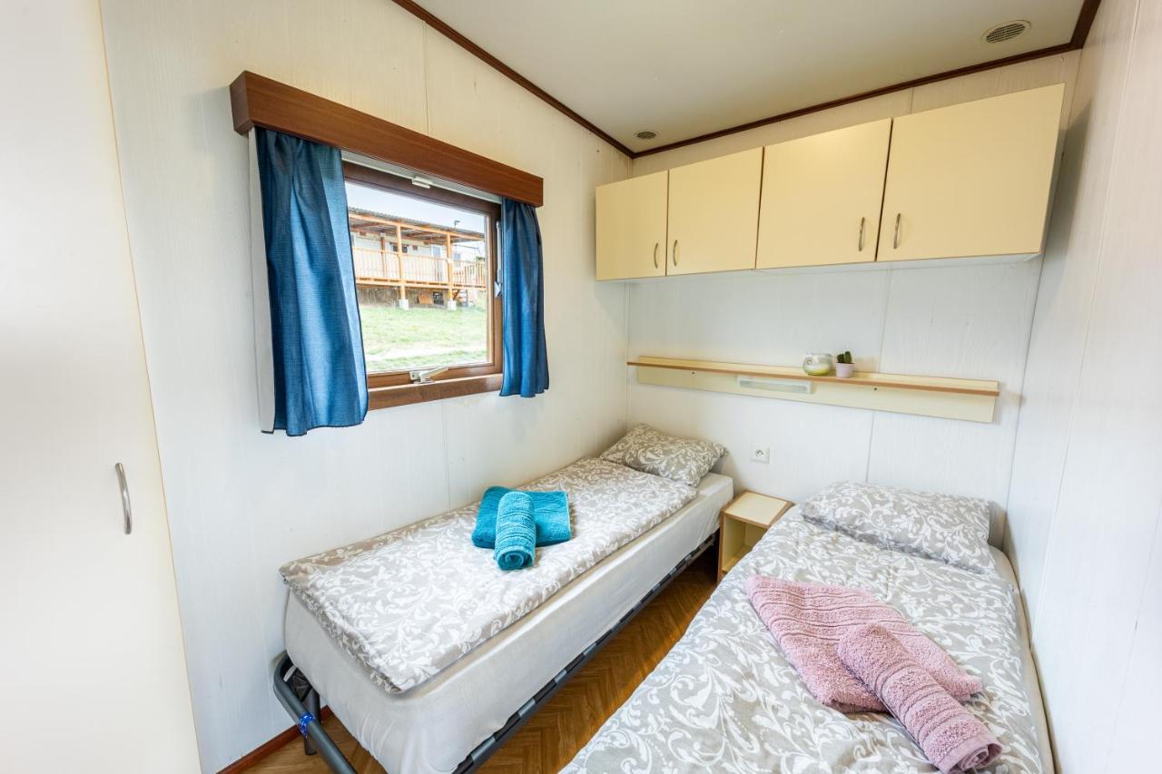 Mobilheim Chalet - Vyrovicka Prehrada Vyrovice Zewnętrze zdjęcie